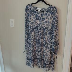 Motherhood Blue and White Floral Long Sleeve Dress